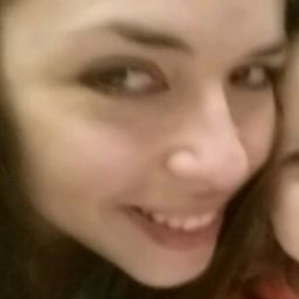 Meet your Posher, Mia arlette